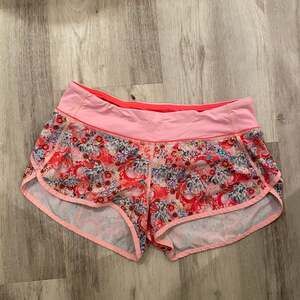 Lululemon Run: Speed Short Flowabunga Mini Multi/Bleached Coral Short Short Pink